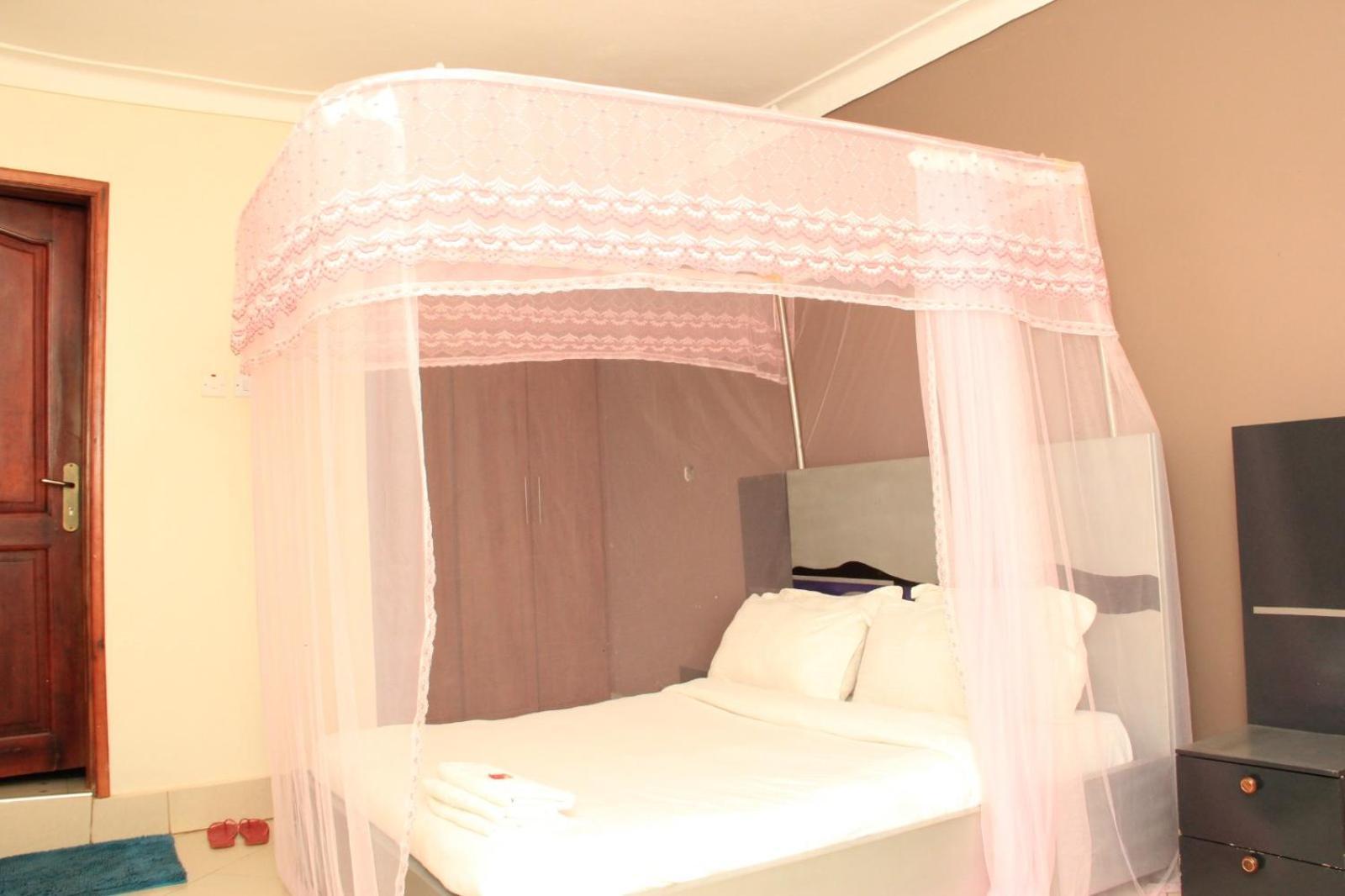 Airport Shoebill Hotel Entebbe Exterior foto