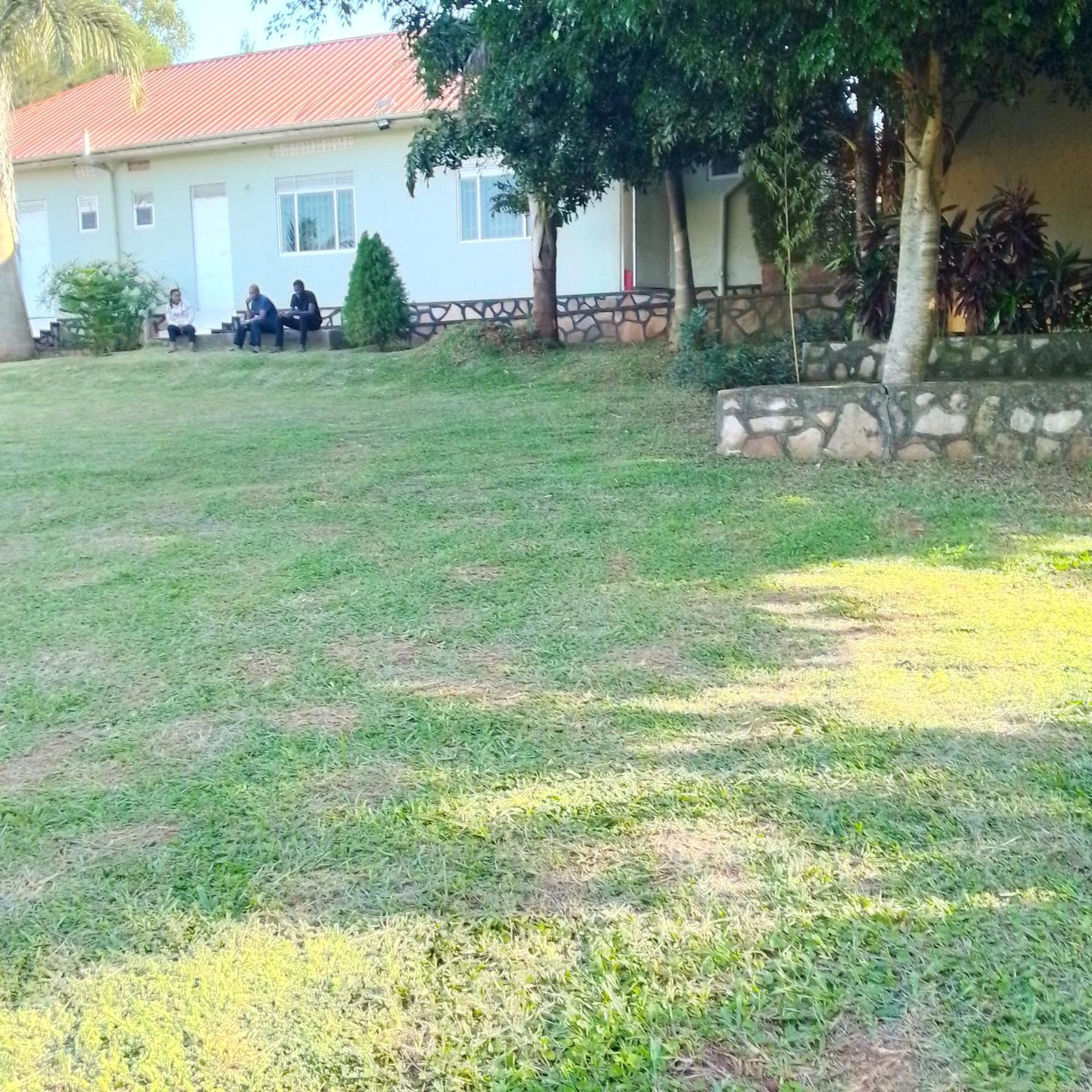 Airport Shoebill Hotel Entebbe Exterior foto