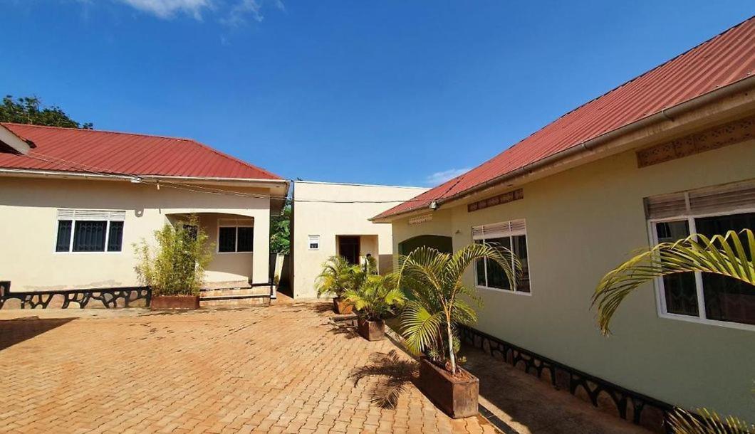 Airport Shoebill Hotel Entebbe Exterior foto